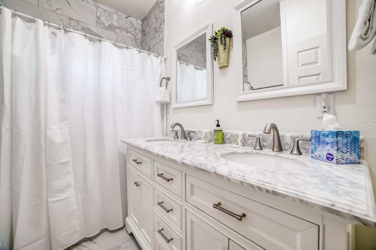 Midtown Modern Farmhouse San Antonio Zewnętrze zdjęcie